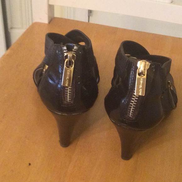 Michael Kors Shoes - Picture 3 of 6